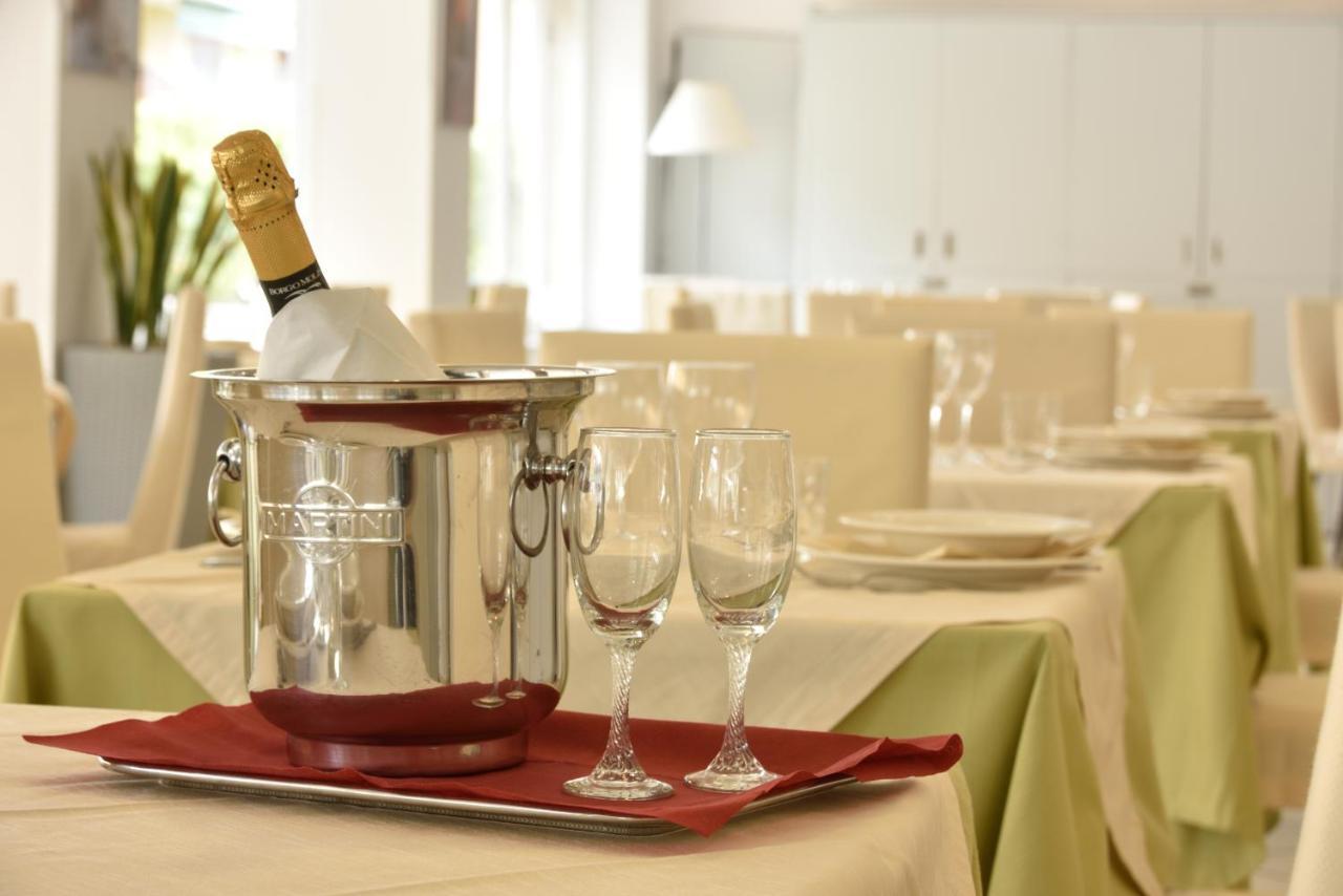 Hotel Ristorante La Marina Mhotelsgroup San Bartolomeo Al Mare