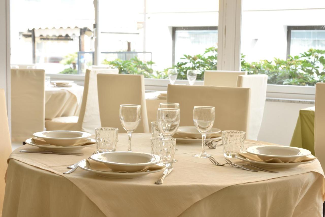 Ristorante La Marina Mhotelsgroup Hotel San Bartolomeo Al Mare