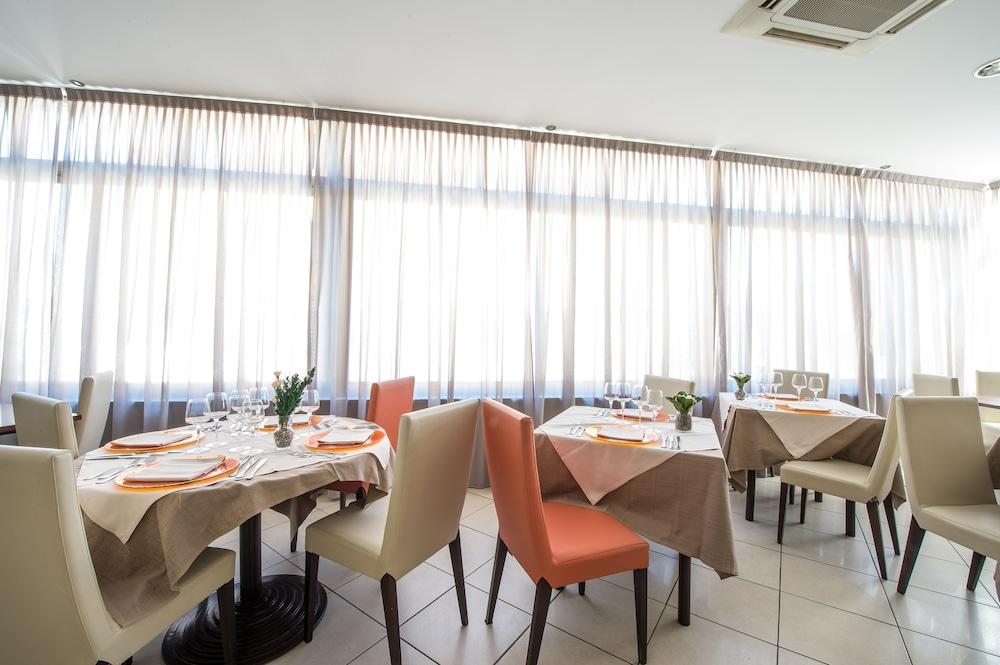 Ristorante La Marina Mhotelsgroup San Bartolomeo Al Mare