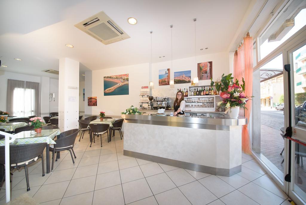 Ristorante La Marina Mhotelsgroup Hotel San Bartolomeo Al Mare