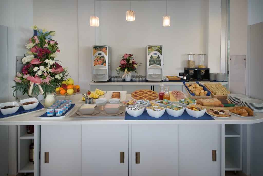 Ristorante La Marina Mhotelsgroup Hotel San Bartolomeo Al Mare